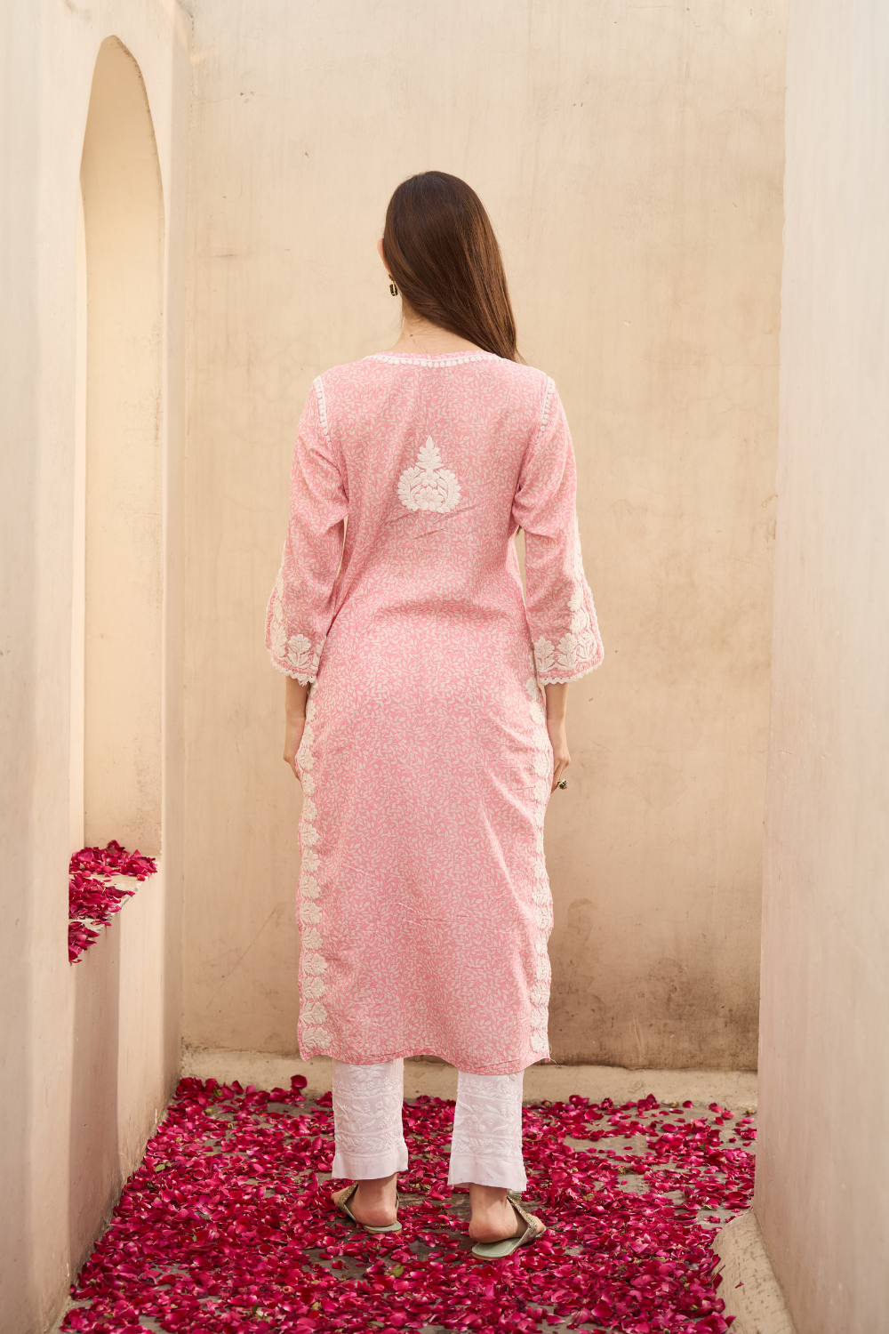 Ariz Mul Cotton Printed Chikankari Kurti - Pink