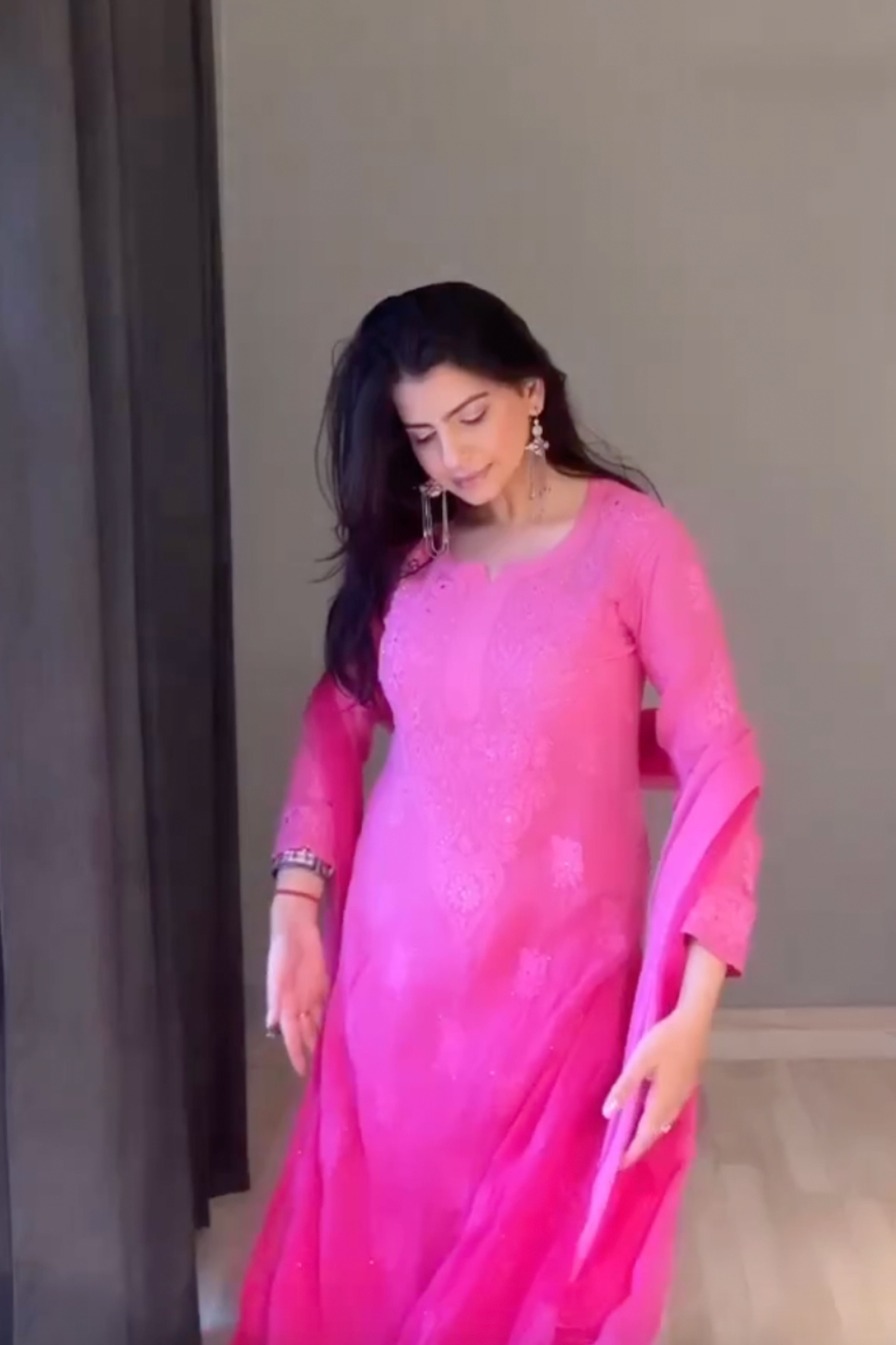 Dhriti Mehra In Lehr Straight Kurti Viscose Set - Hot Pink Ombré